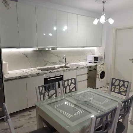 Liam's * Sarandë