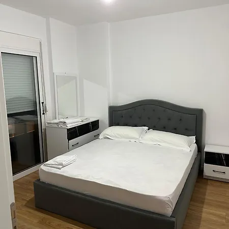 Liam's * Sarandë